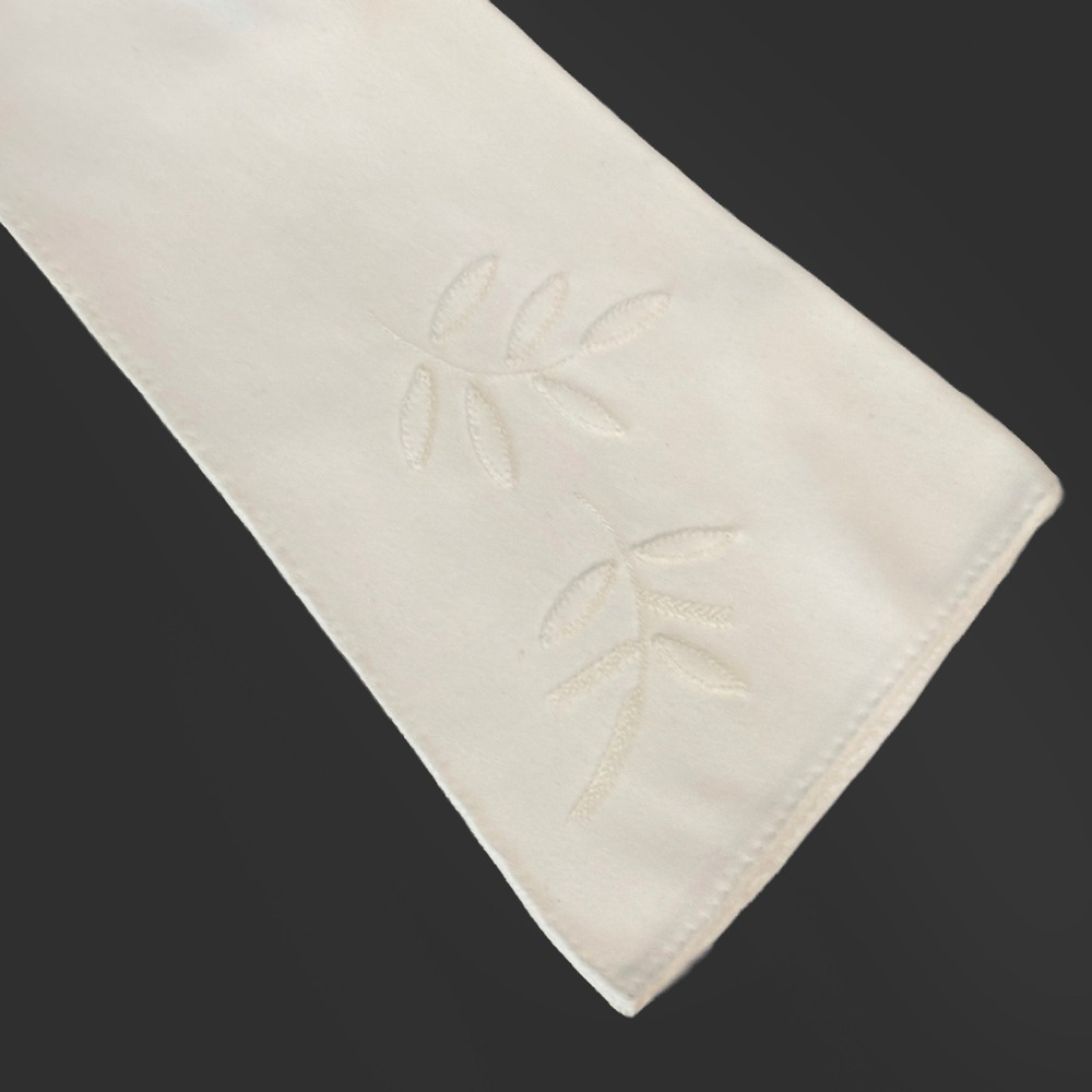 VTG White Embroidered Leaf Opera Gloves Long Formal Bridal Wedding Mid Century‎ - Picture 4 of 6